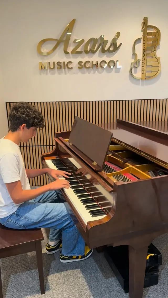 Small steps, consistent practice, and thoughtful guidance—building confidence and musicianship one lesson at a time. 🎹✨